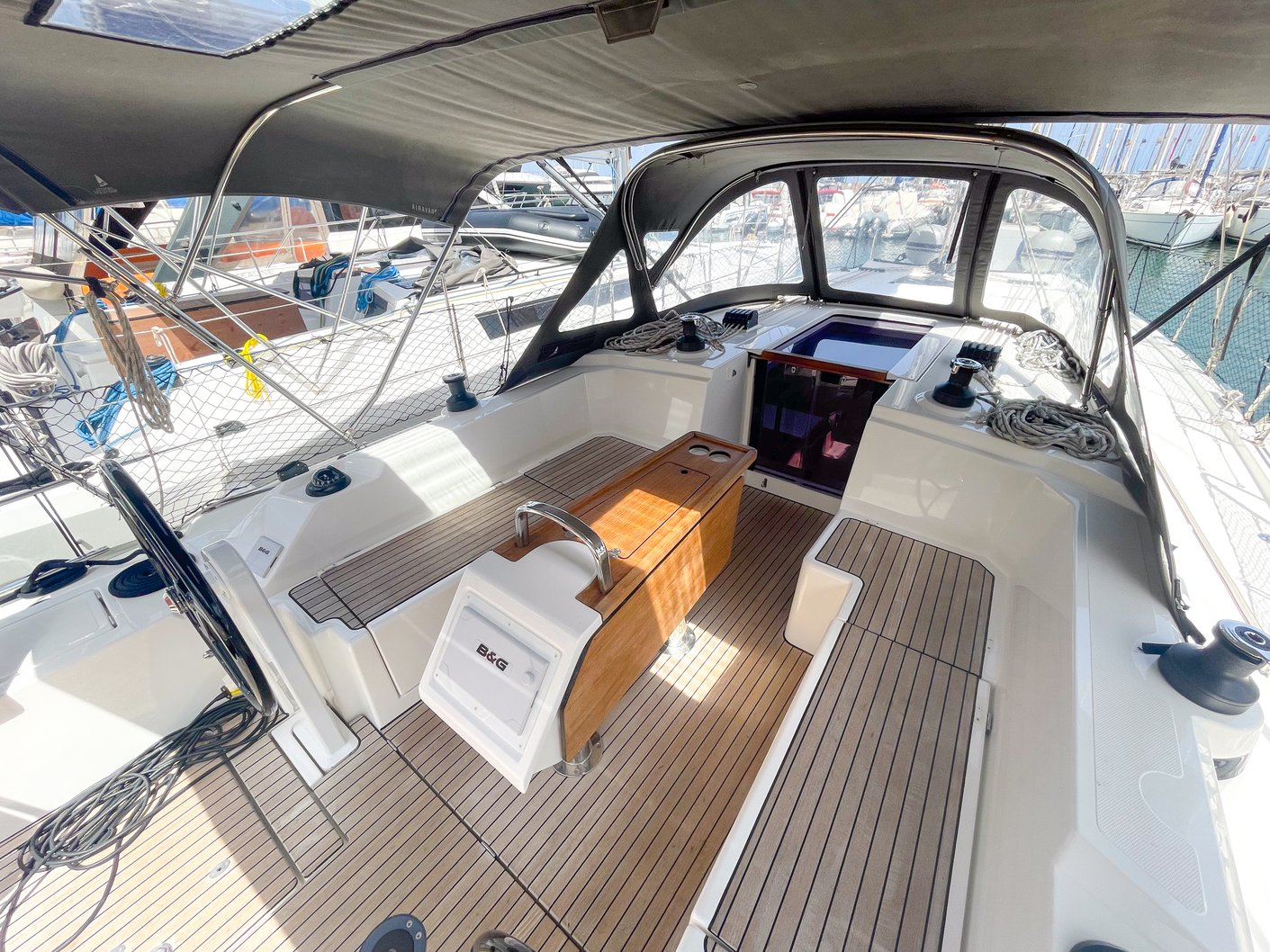 Bavaria C38 — photo 5