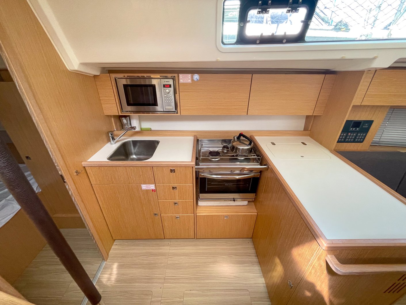 Bavaria C38 — photo 13