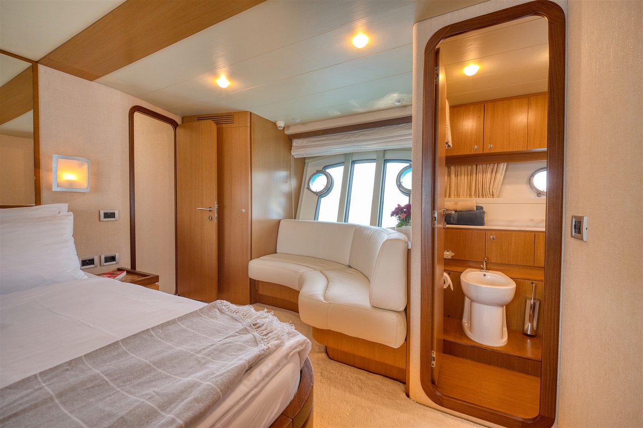 Ferretti Yachts 681 — photo 30