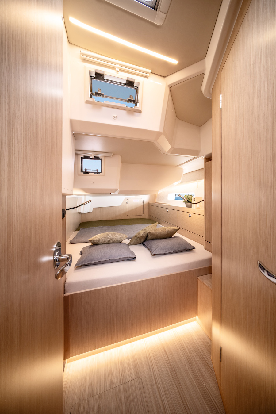 Bavaria C46 - 4 cab. — photo 10