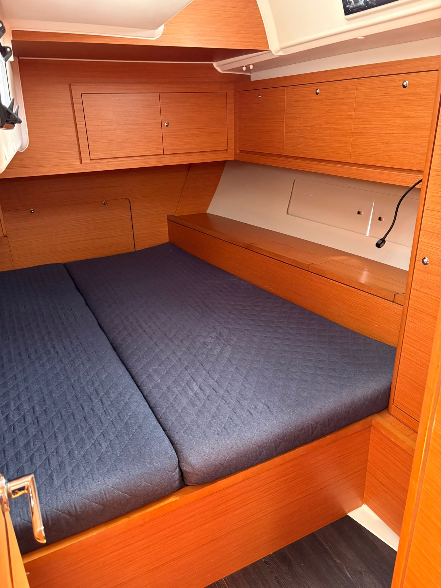 Dufour 470 - 4 + 1 cab. — photo 8