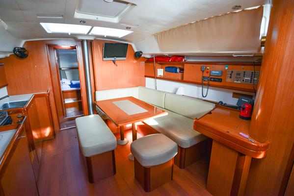 Oceanis 43 — photo 9