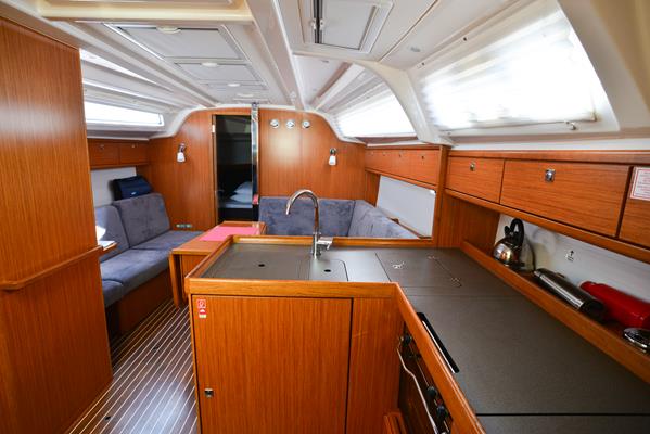 Bavaria Cruiser 37 - 3 cab. — photo 11