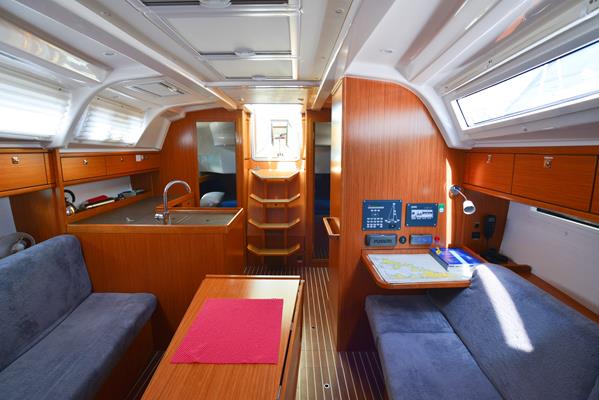 Bavaria Cruiser 37 - 3 cab. — photo 12