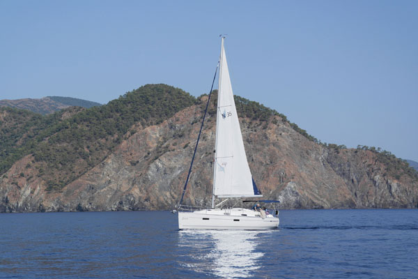 Bavaria Cruiser 36 — photo 6