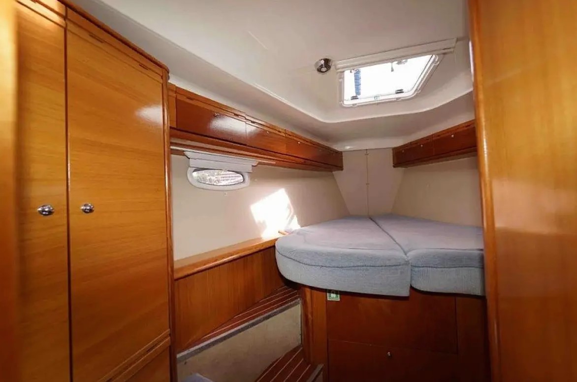 Bavaria 40 Cruiser — photo 9