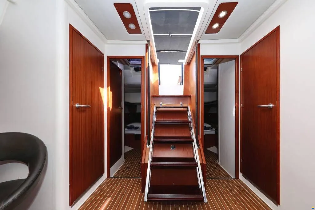 Hanse 575 - 5 + 1 cab. — photo 13