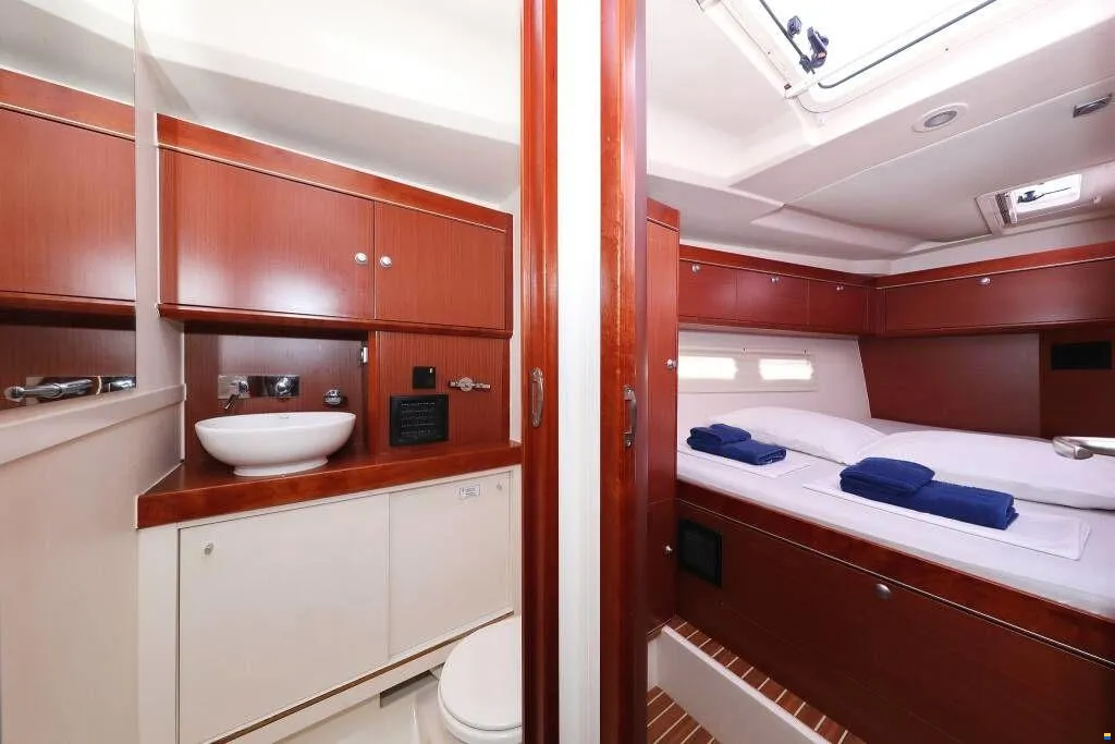 Hanse 575 - 5 + 1 cab. — photo 14