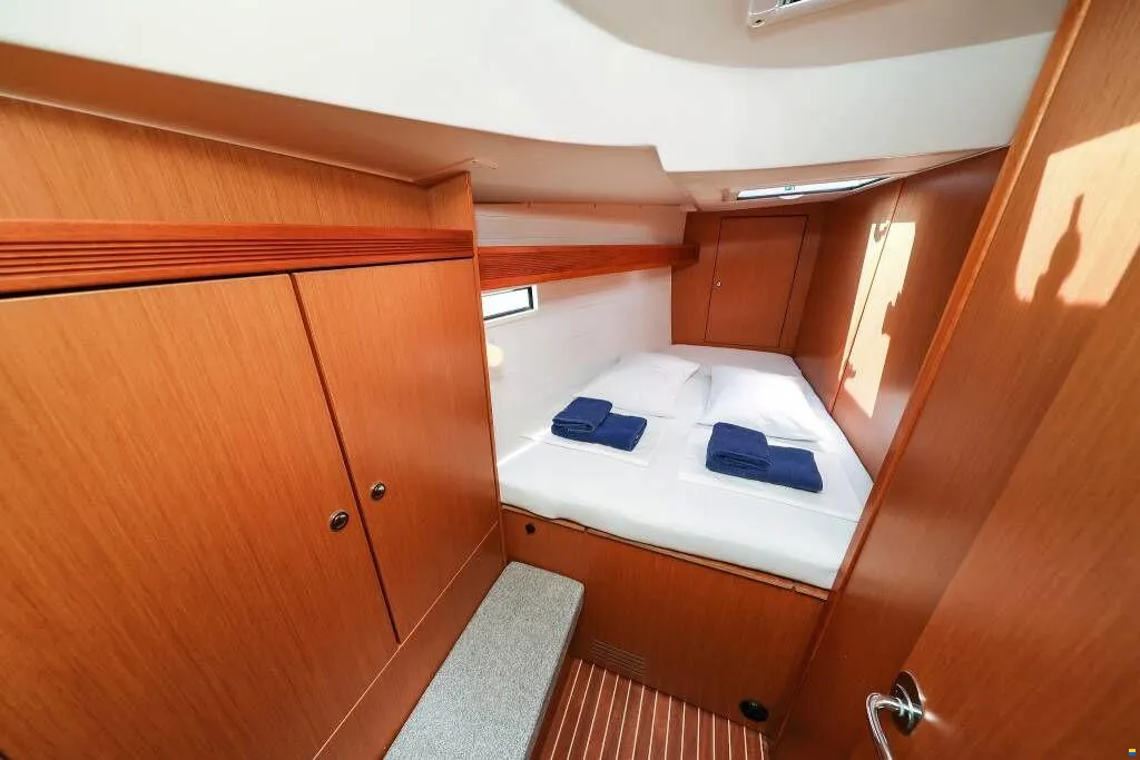 Bavaria Cruiser 45 - 4 cab. — photo 36