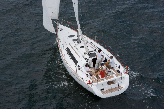 Oceanis 34 — photo 1