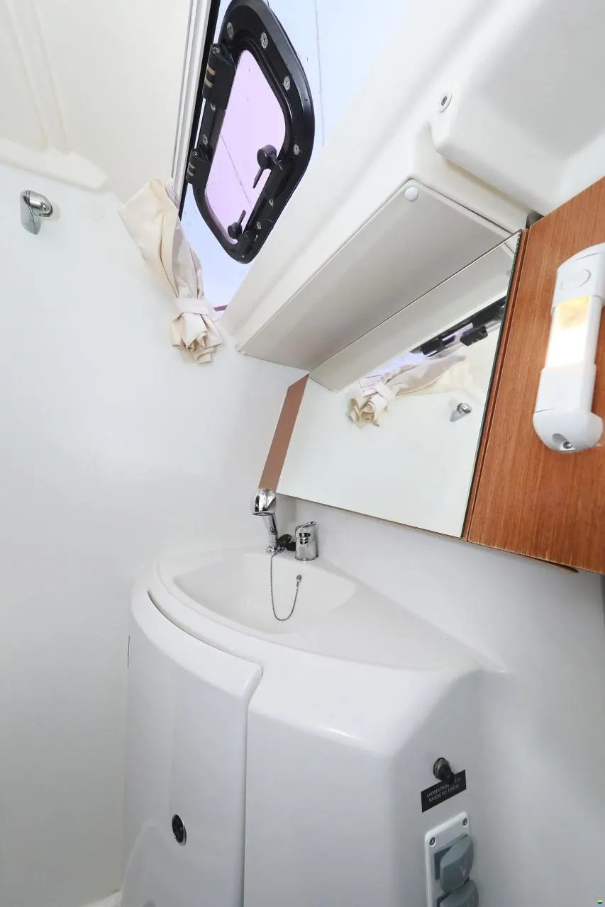 Oceanis 34 — photo 27
