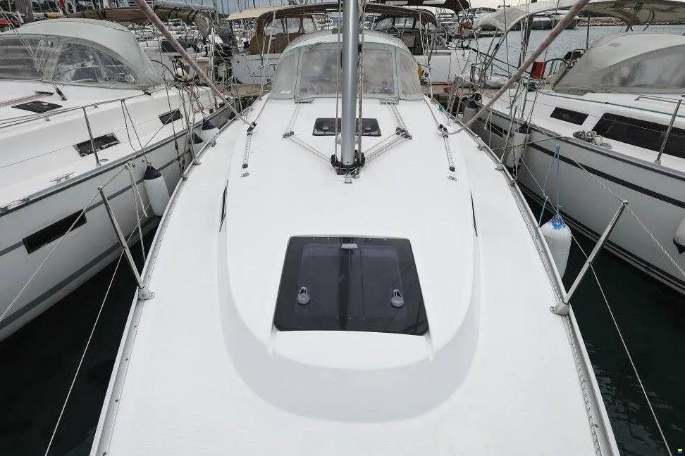 Bavaria Cruiser 32 — photo 6