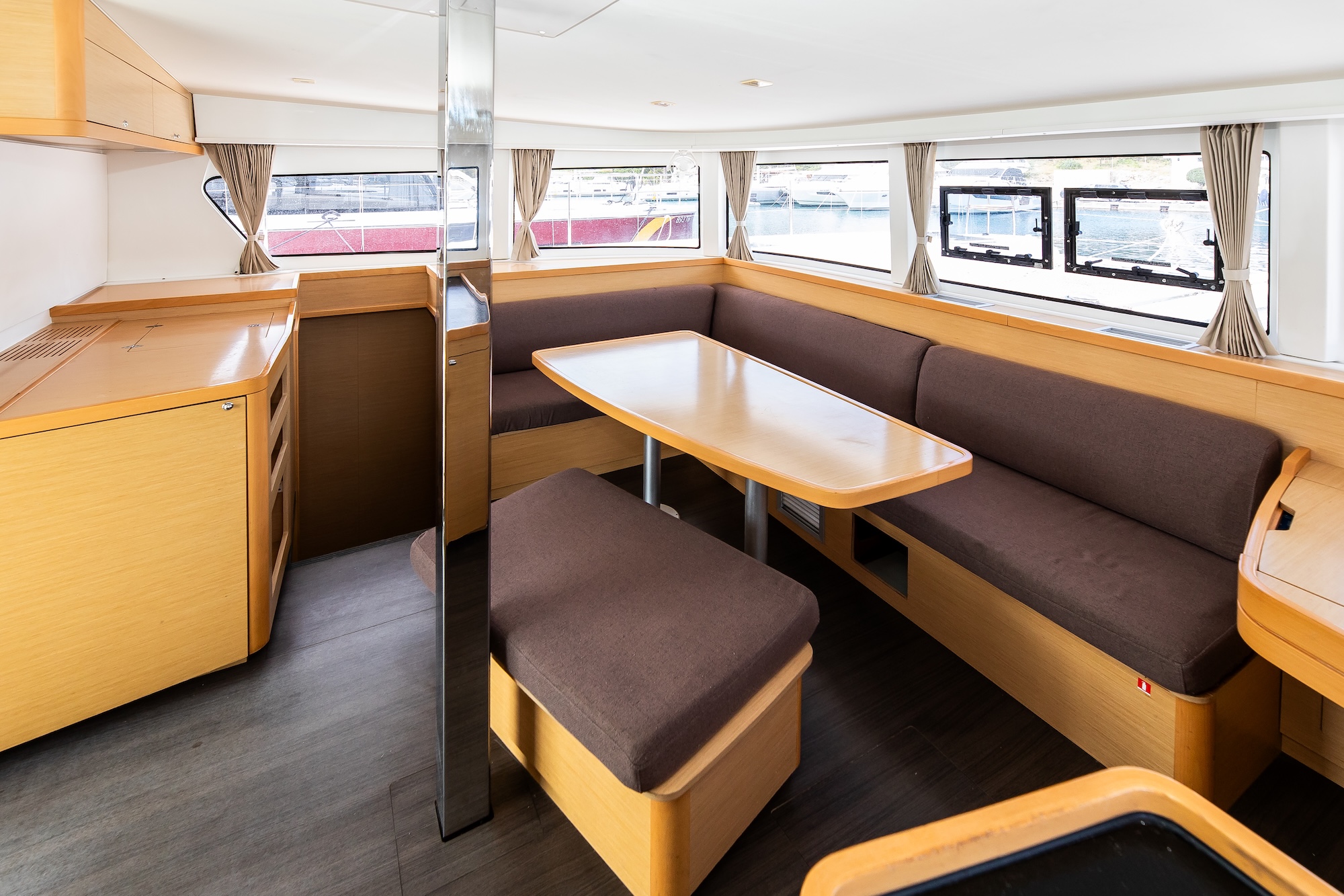 Lagoon 42 - 4 + 2 cab. — photo 13