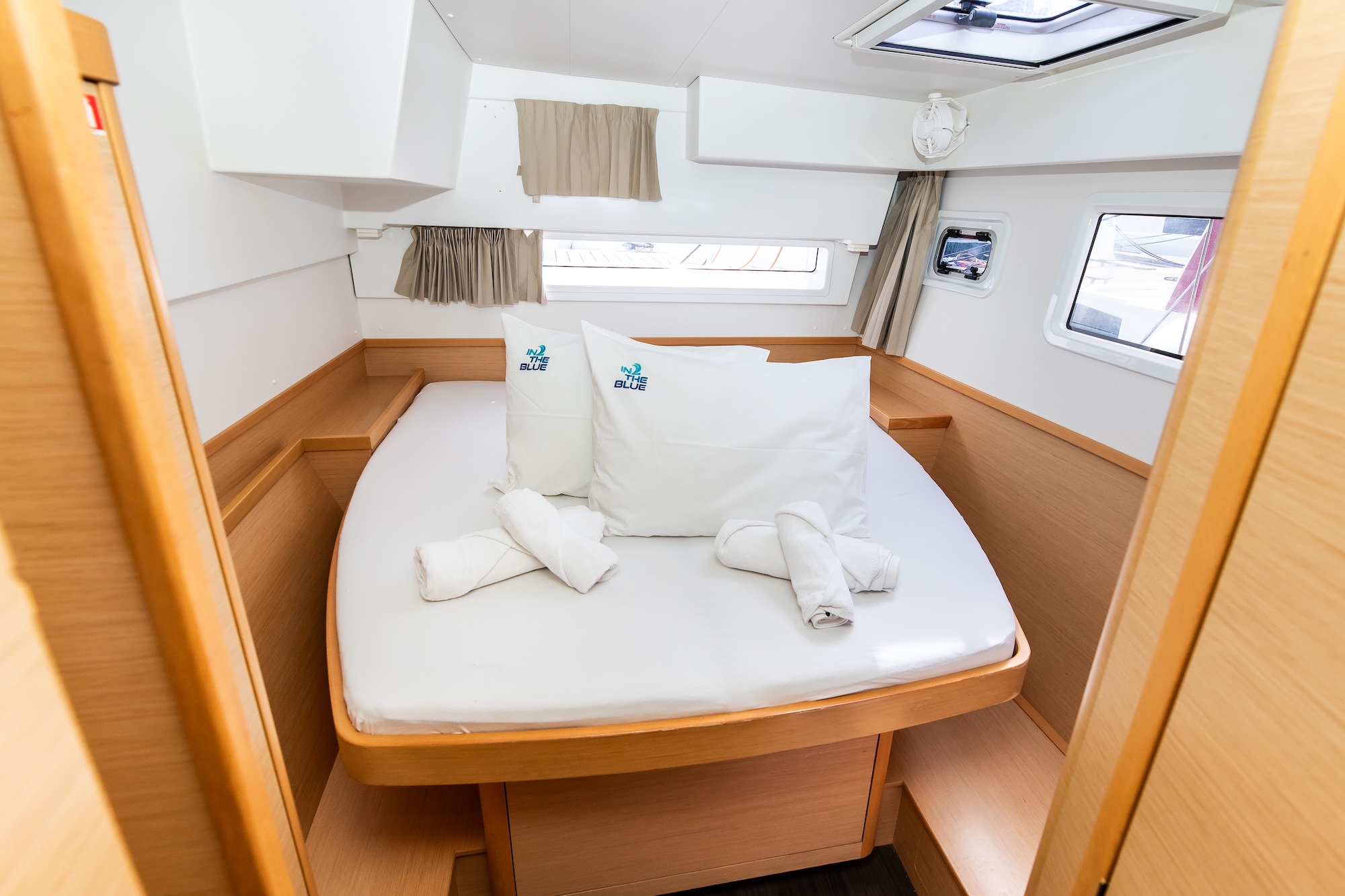 Lagoon 42 - 4 + 2 cab. — photo 17
