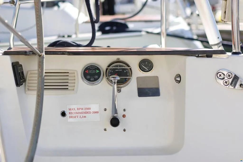 Bavaria Cruiser 40 — photo 4
