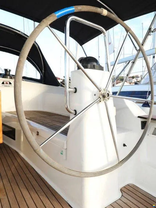 Bavaria Cruiser 40 — photo 8
