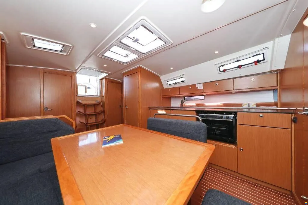 Bavaria Cruiser 40 — photo 22
