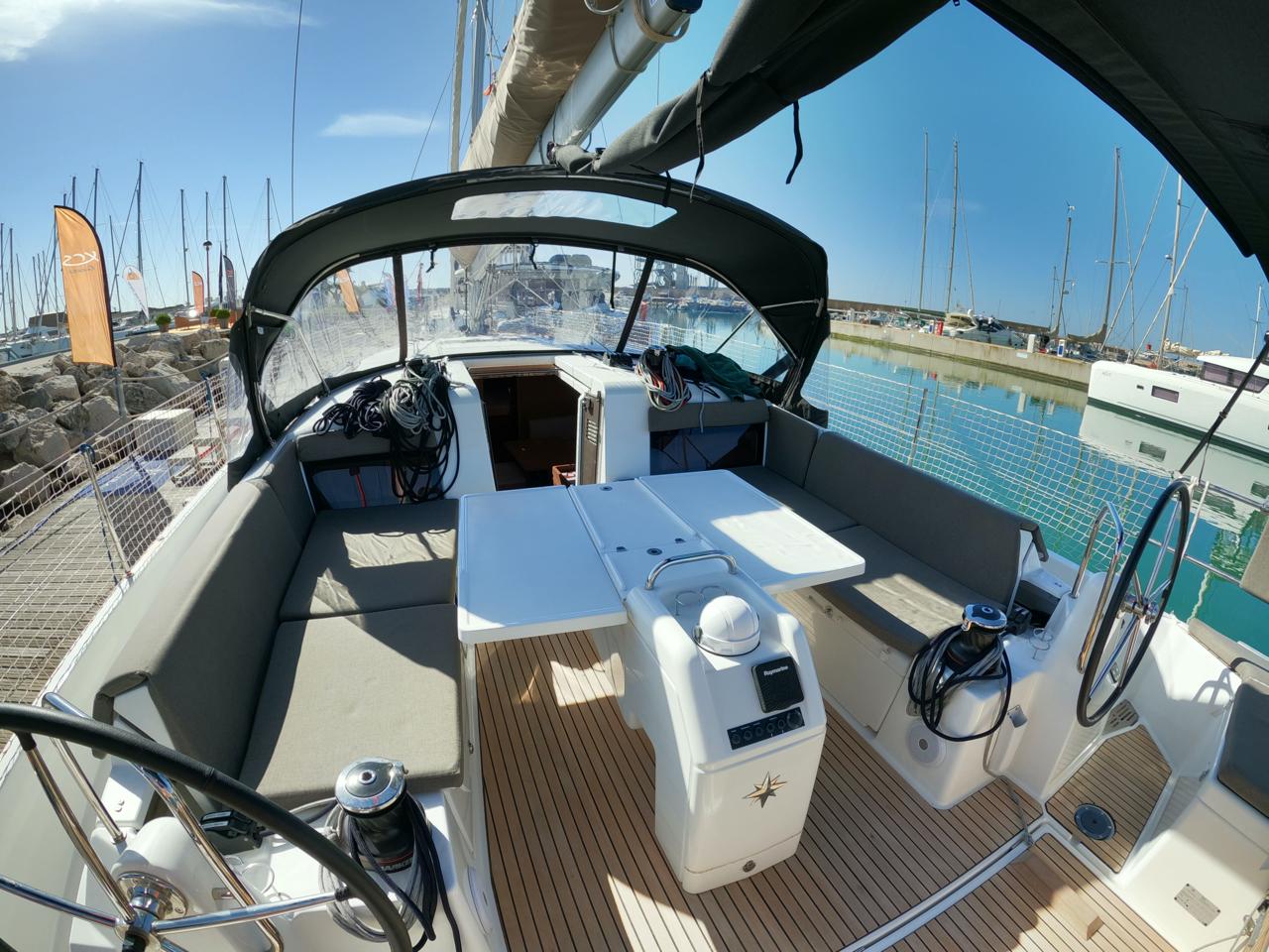 Sun Odyssey 490 - 4 + 1 cab. — photo 9