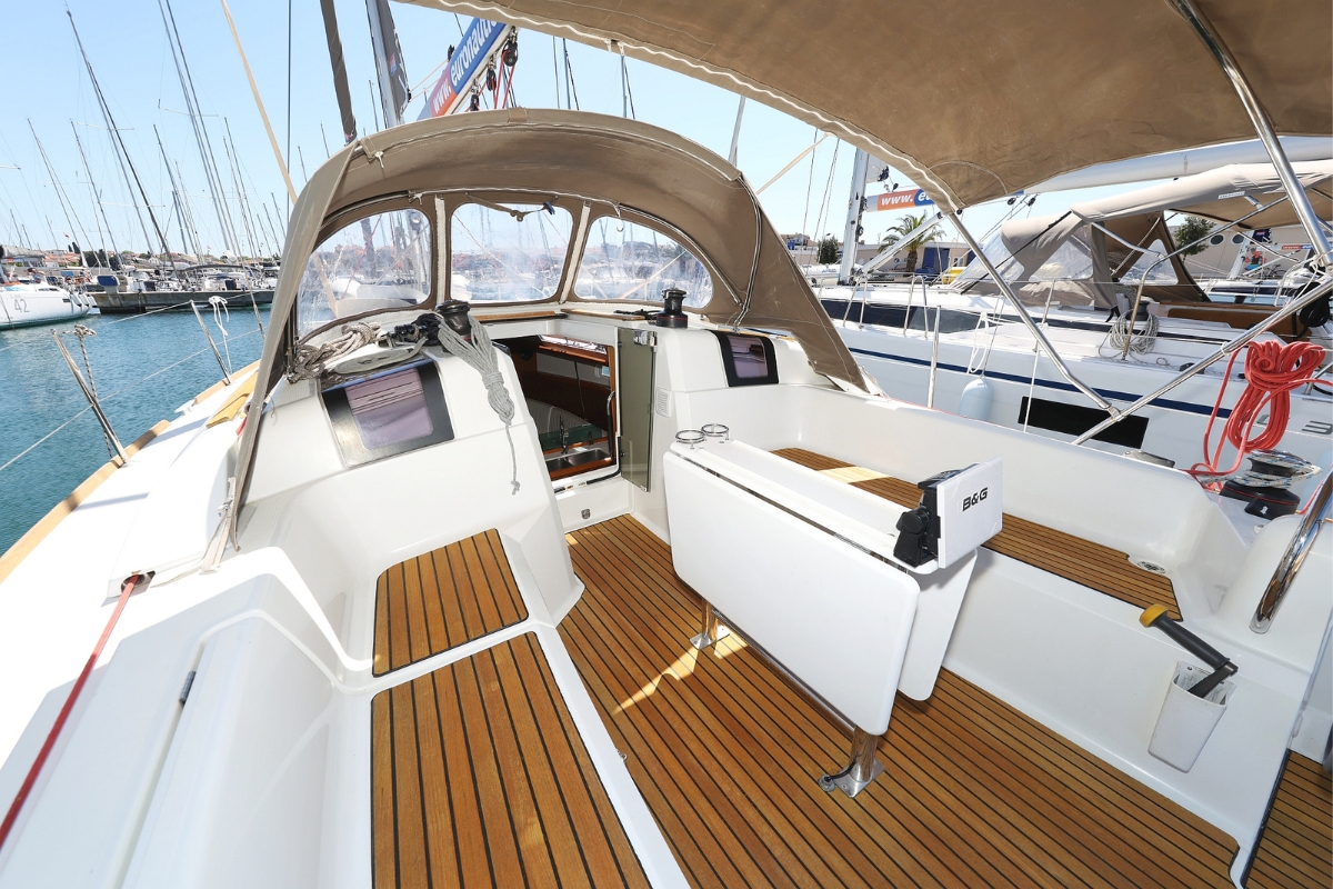 Sun Odyssey 389 — photo 5