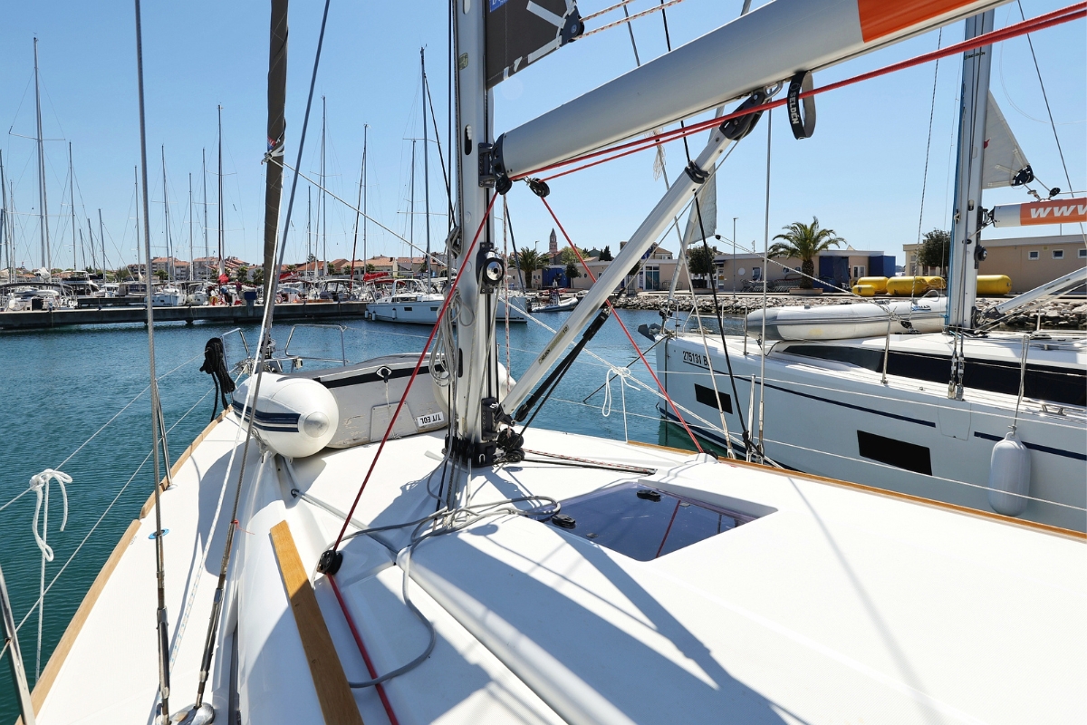 Sun Odyssey 389 — photo 7