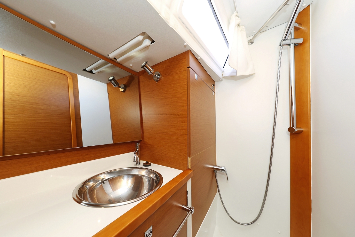 Sun Odyssey 389 — photo 15