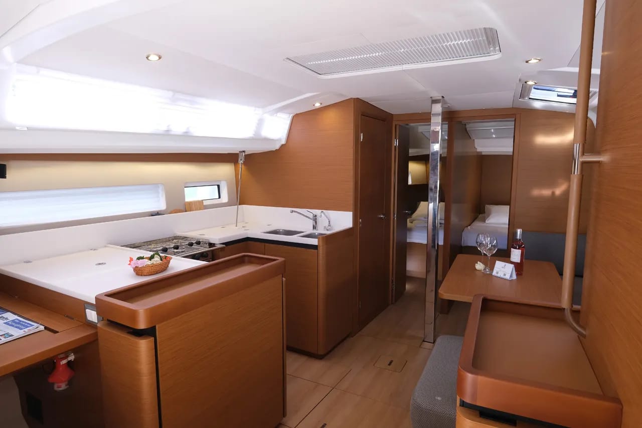 Sun Odyssey 440 - 4 cab. — photo 20