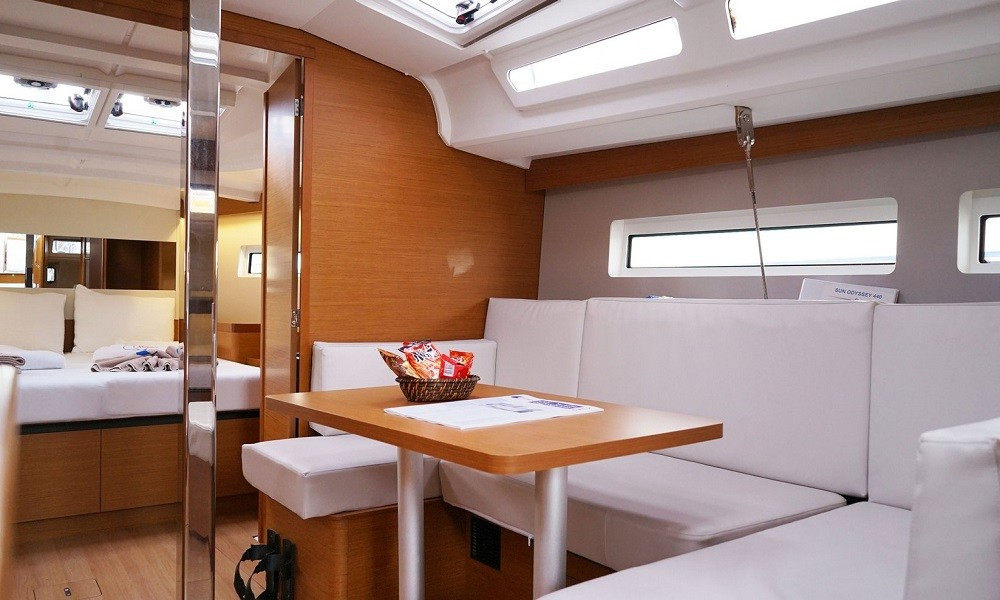 Sun Odyssey 440 - 4 cab. — photo 23