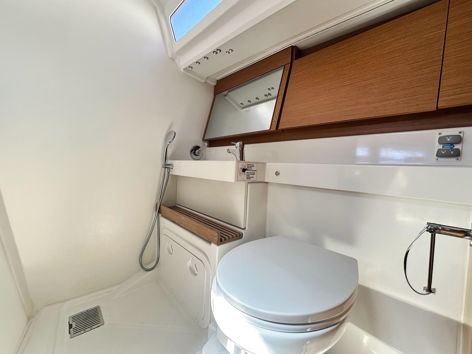Sun Odyssey 440 - 4 cab. — photo 28