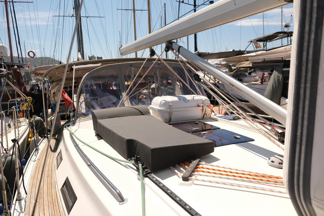 Bavaria Cruiser 40 — photo 7