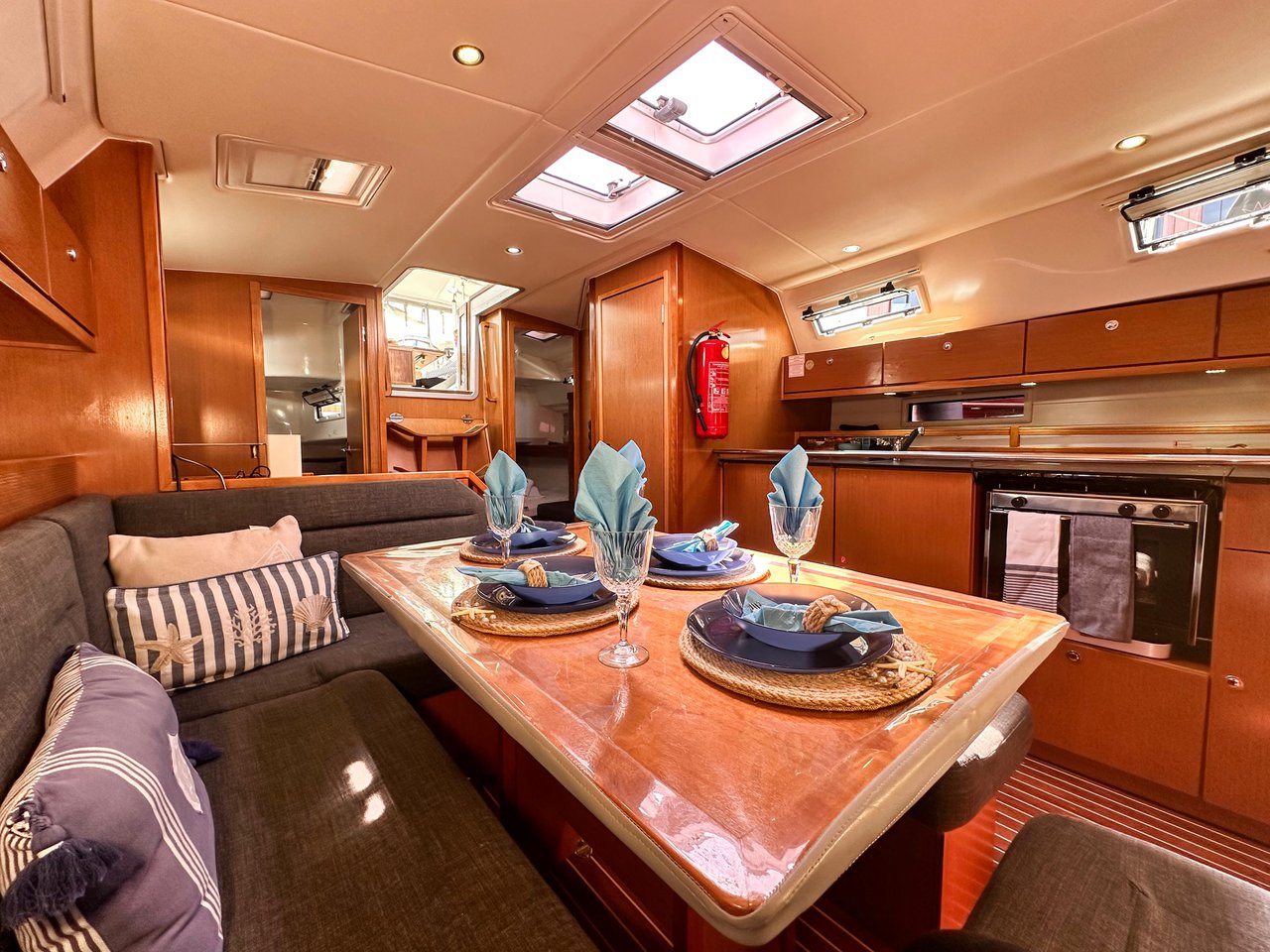 Bavaria Cruiser 40 — photo 14
