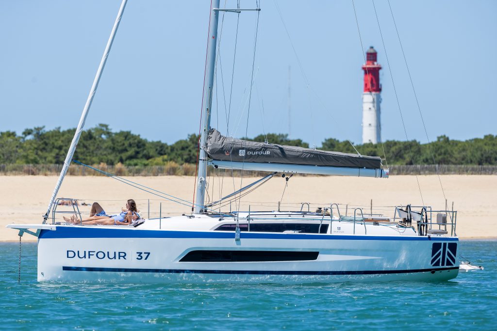Dufour 37 - 3 cab. — photo 5