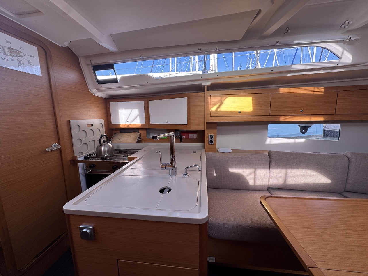 Dufour 37 - 3 cab. — photo 8