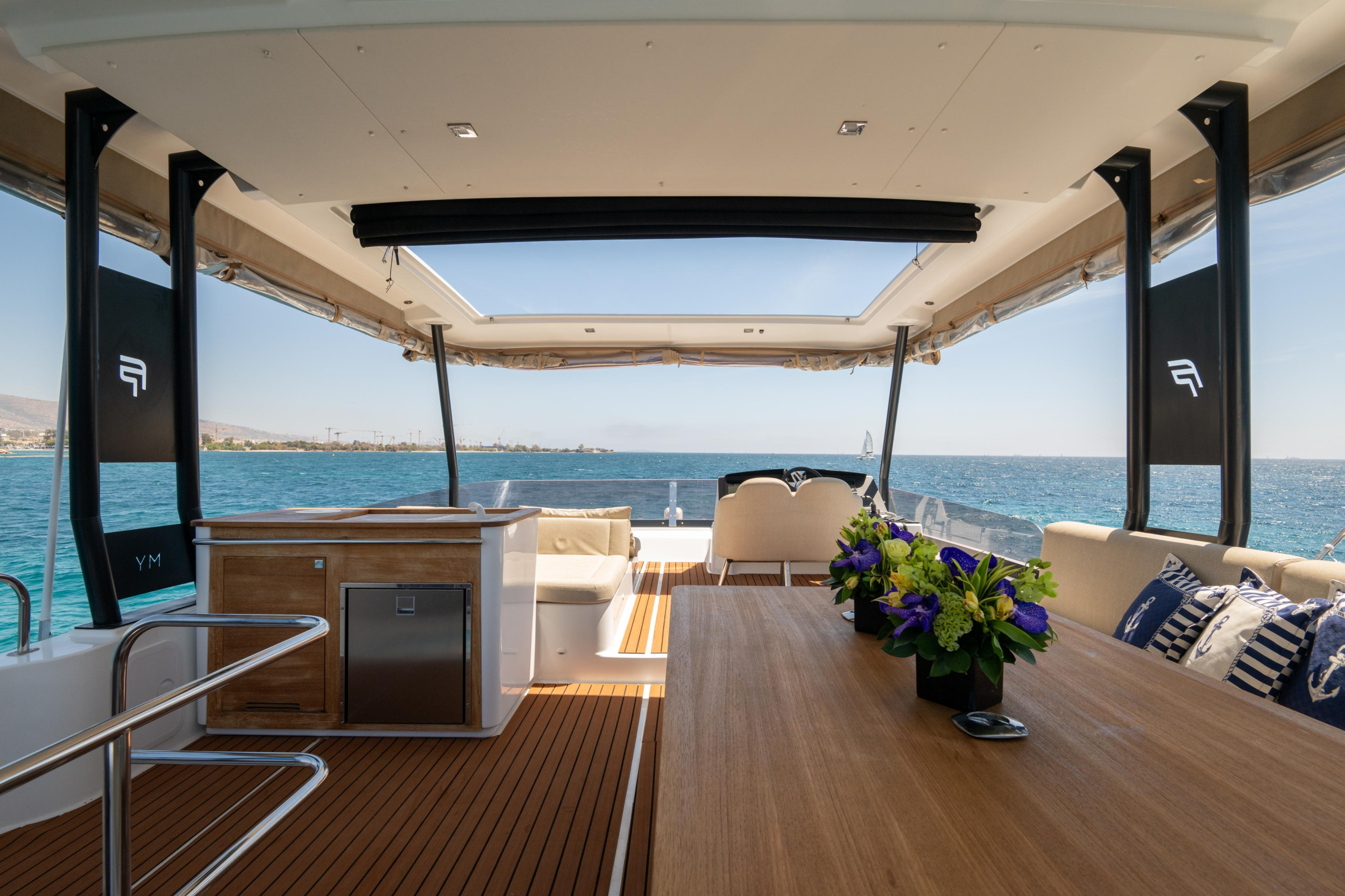 Fountaine Pajot MY6 — photo 6