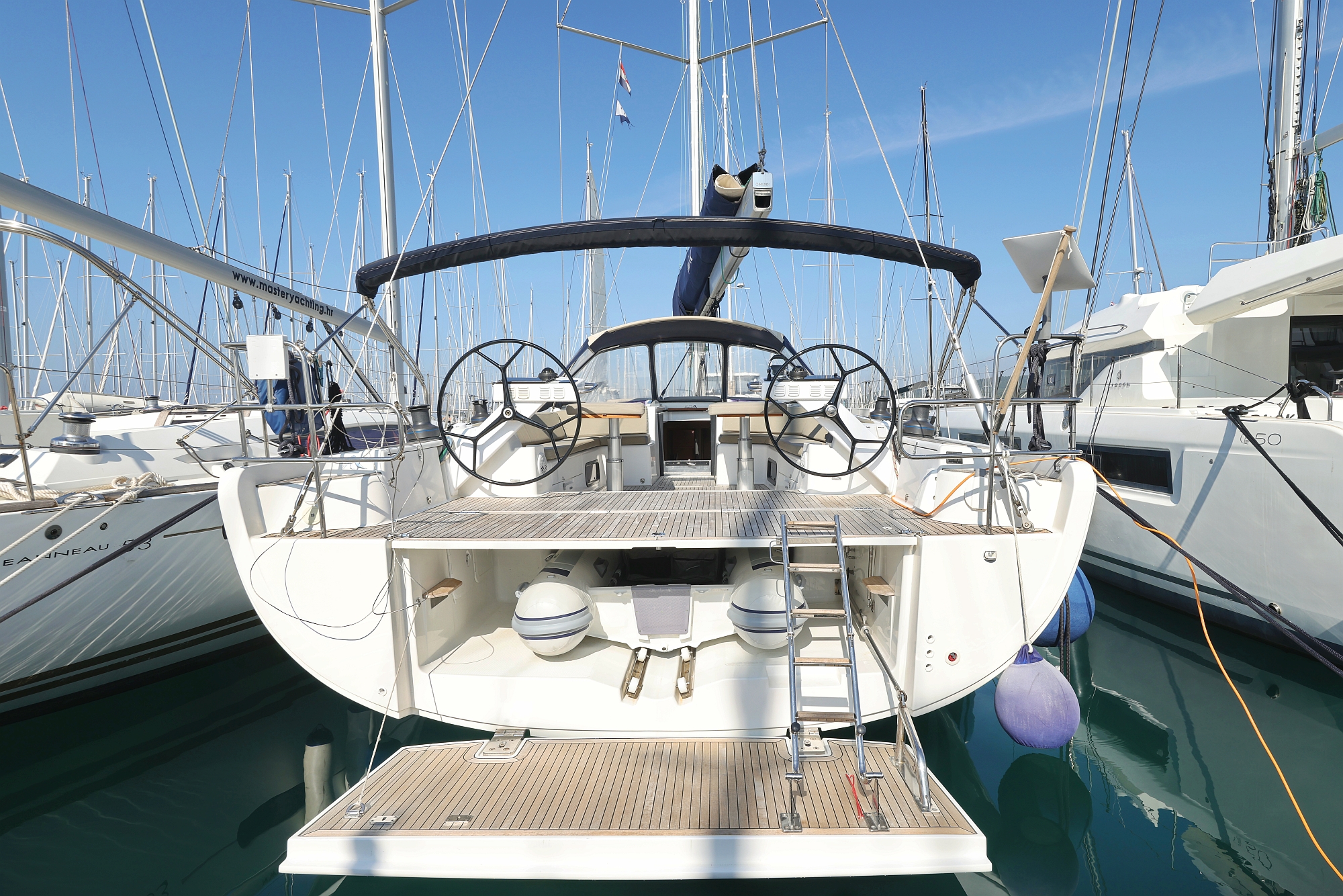 Hanse 575 - 5 + 1 cab. — photo 9