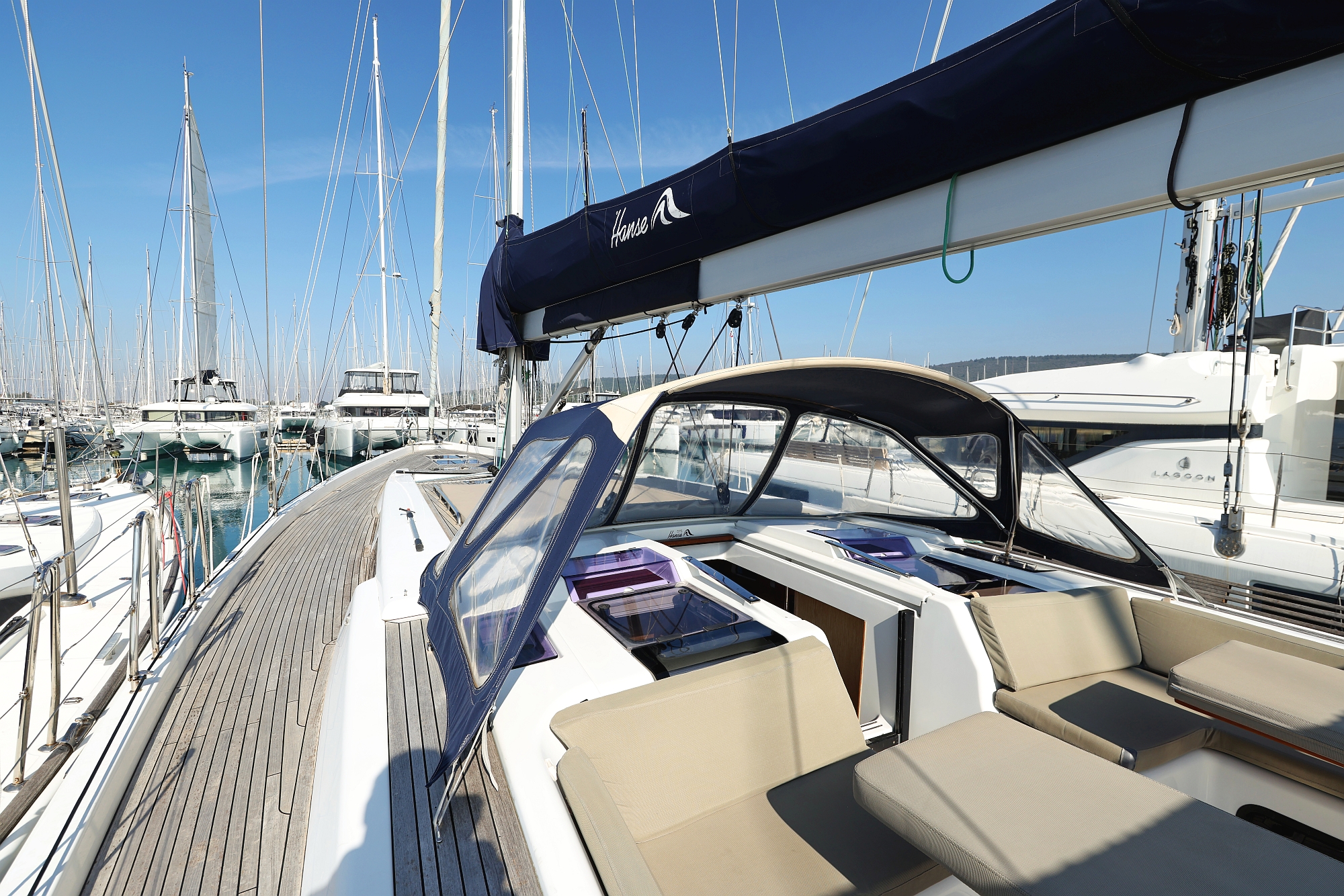 Hanse 575 - 5 + 1 cab. — photo 15