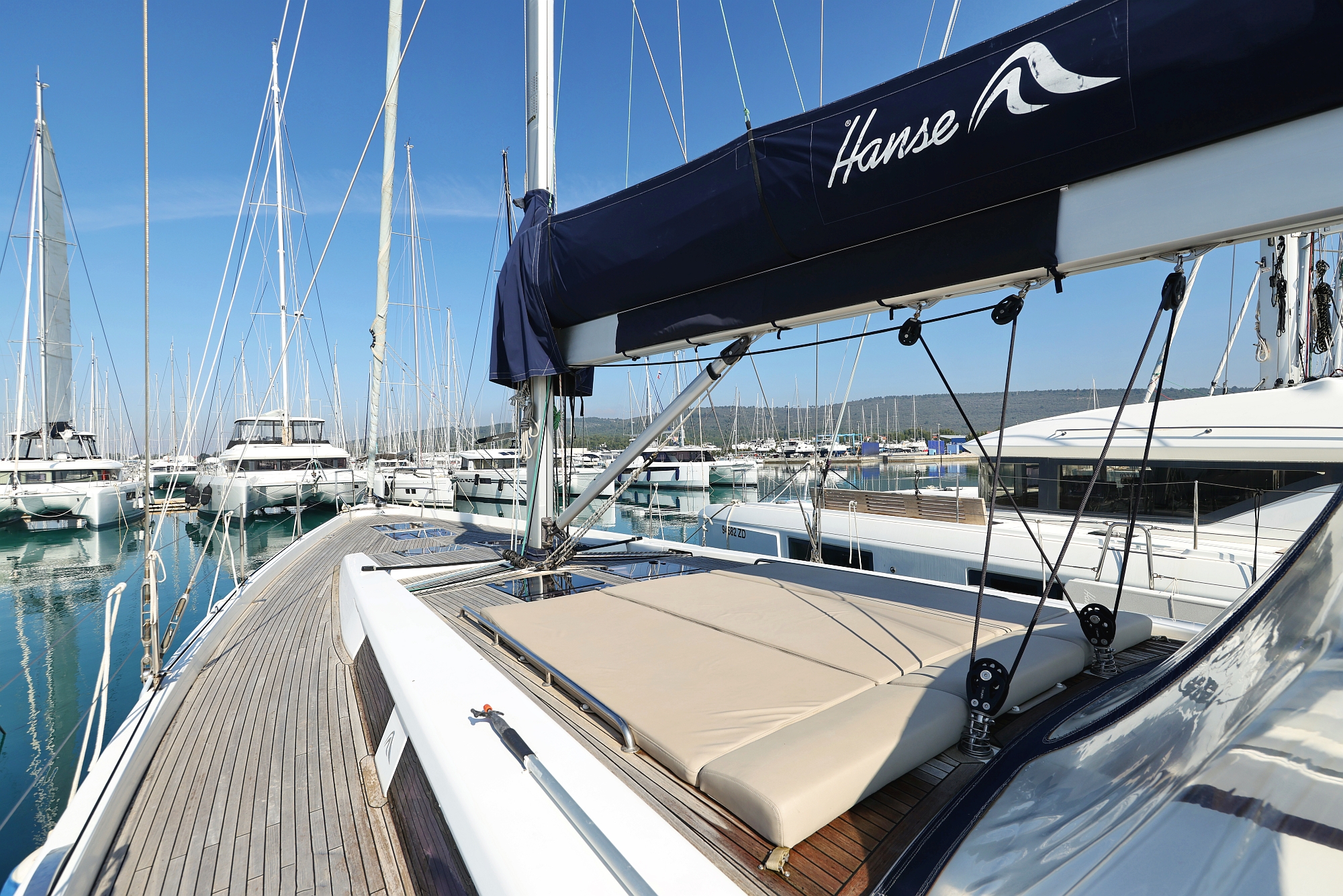 Hanse 575 - 5 + 1 cab. — photo 16
