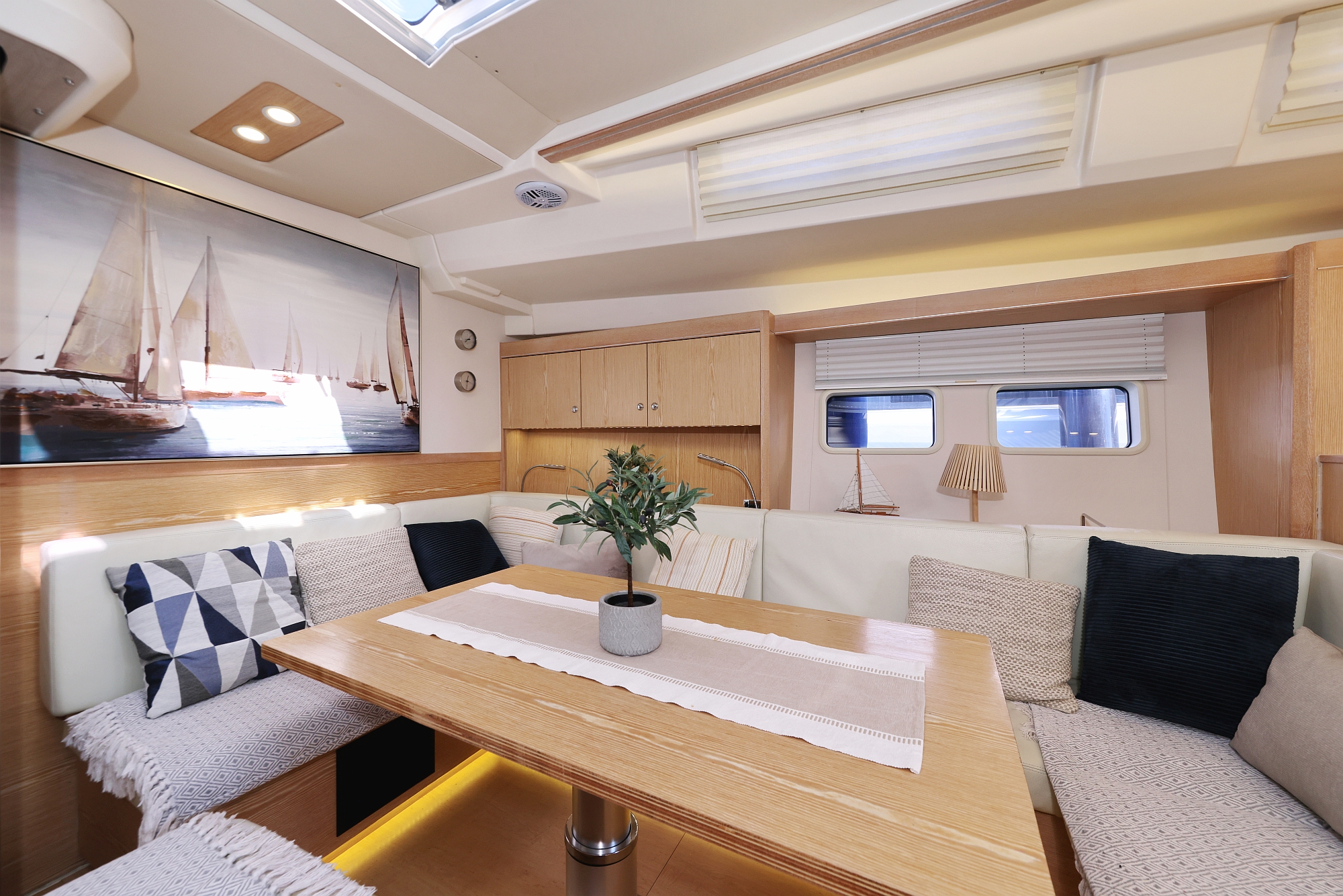 Hanse 575 - 5 + 1 cab. — photo 20