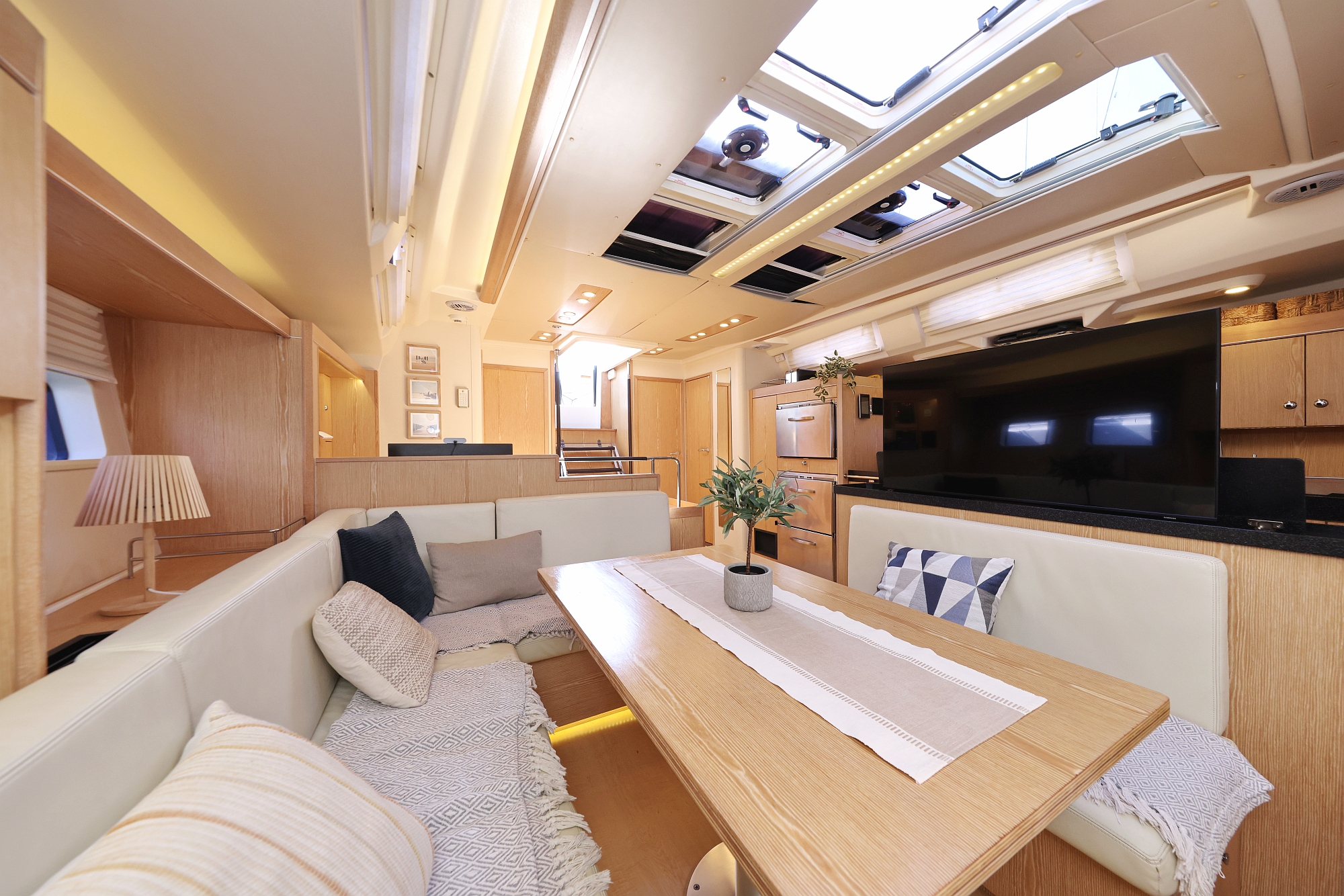 Hanse 575 - 5 + 1 cab. — photo 23