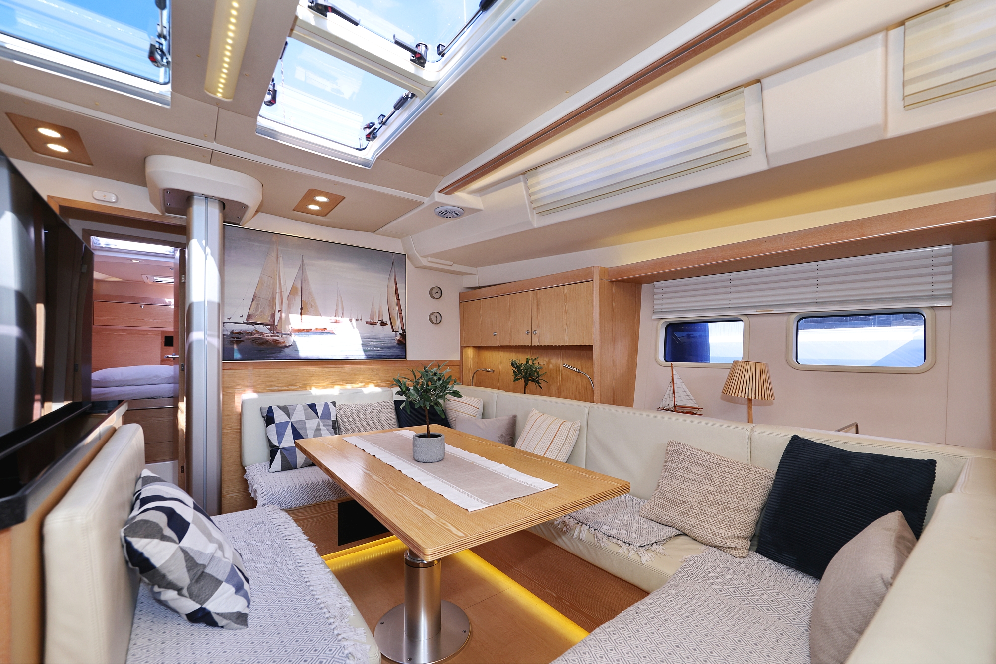 Hanse 575 - 5 + 1 cab. — photo 29