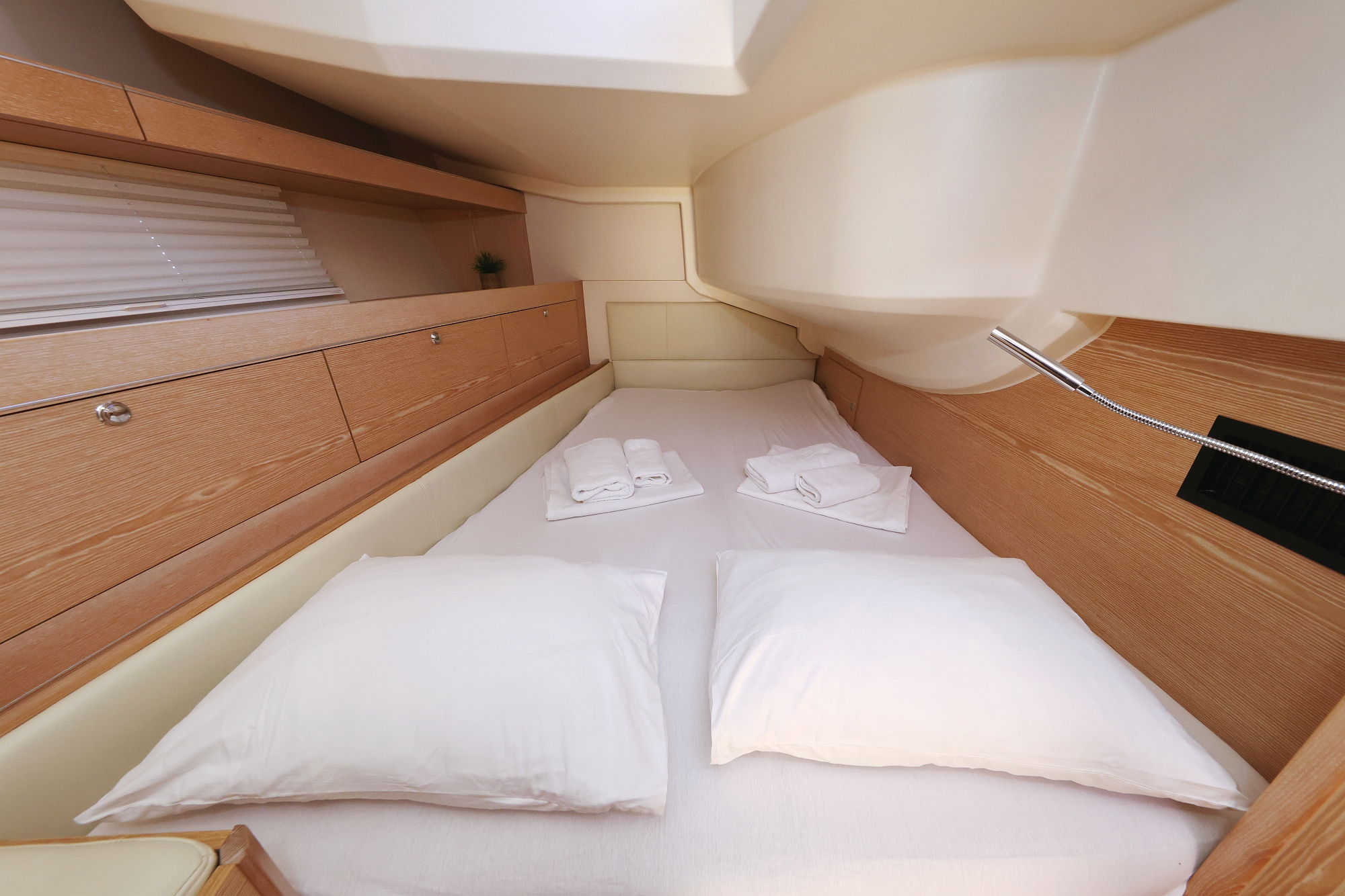 Hanse 575 - 5 + 1 cab. — photo 36
