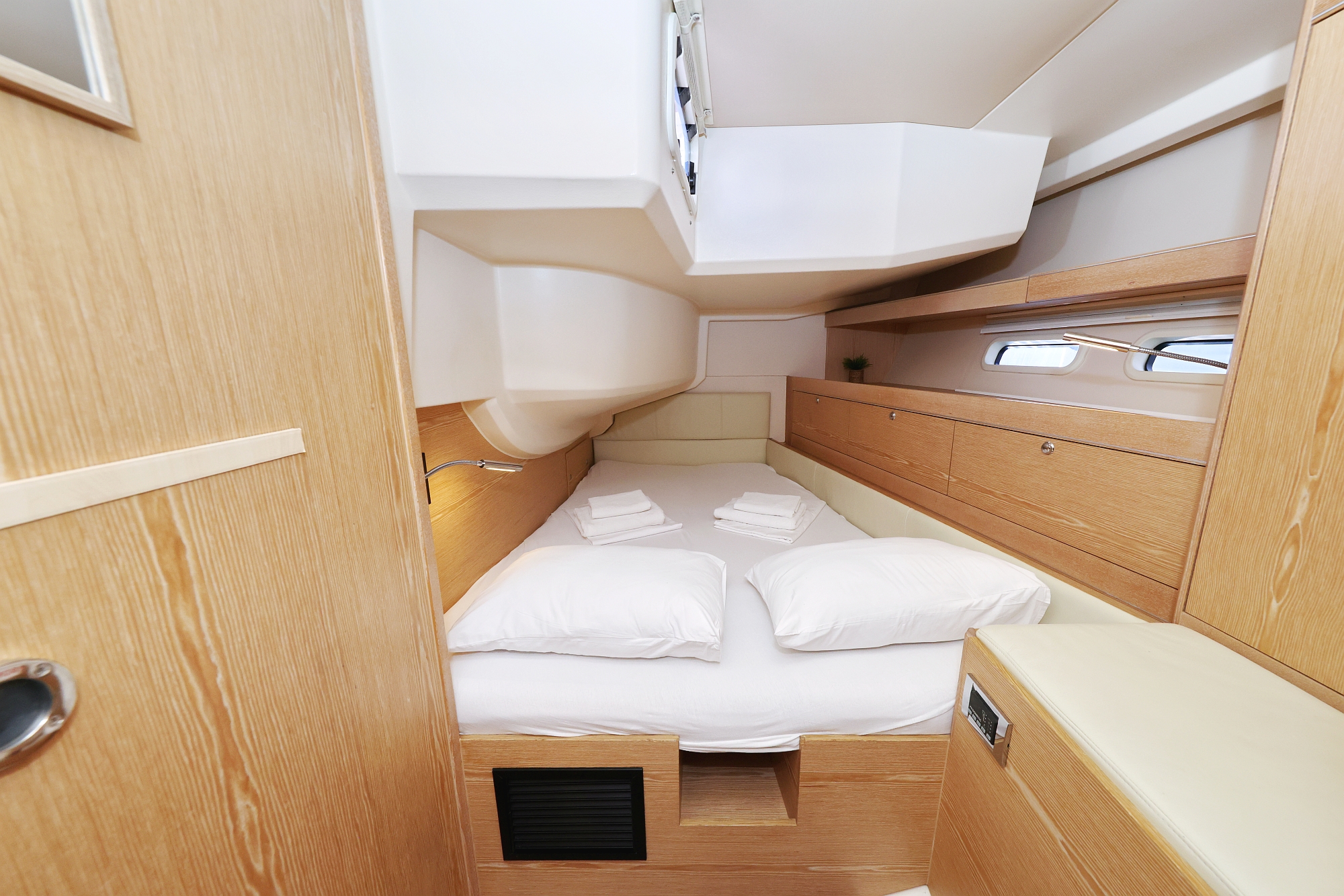 Hanse 575 - 5 + 1 cab. — photo 41