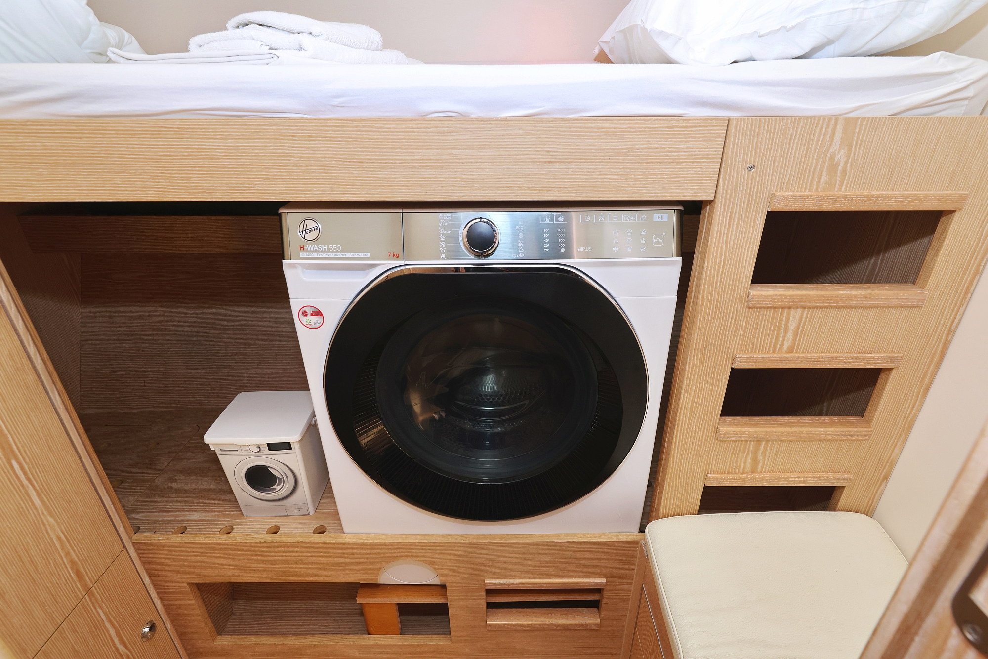Hanse 575 - 5 + 1 cab. — photo 59