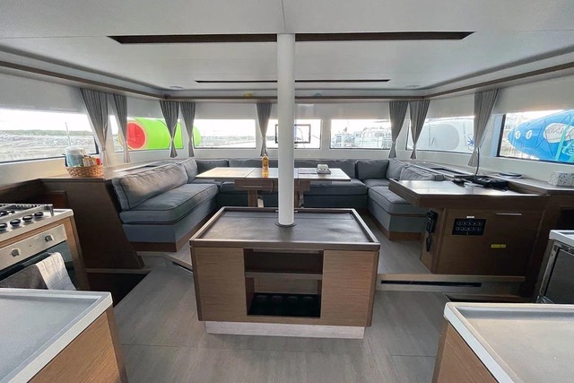 Lagoon 50 - 6 + 2 cab. — photo 3