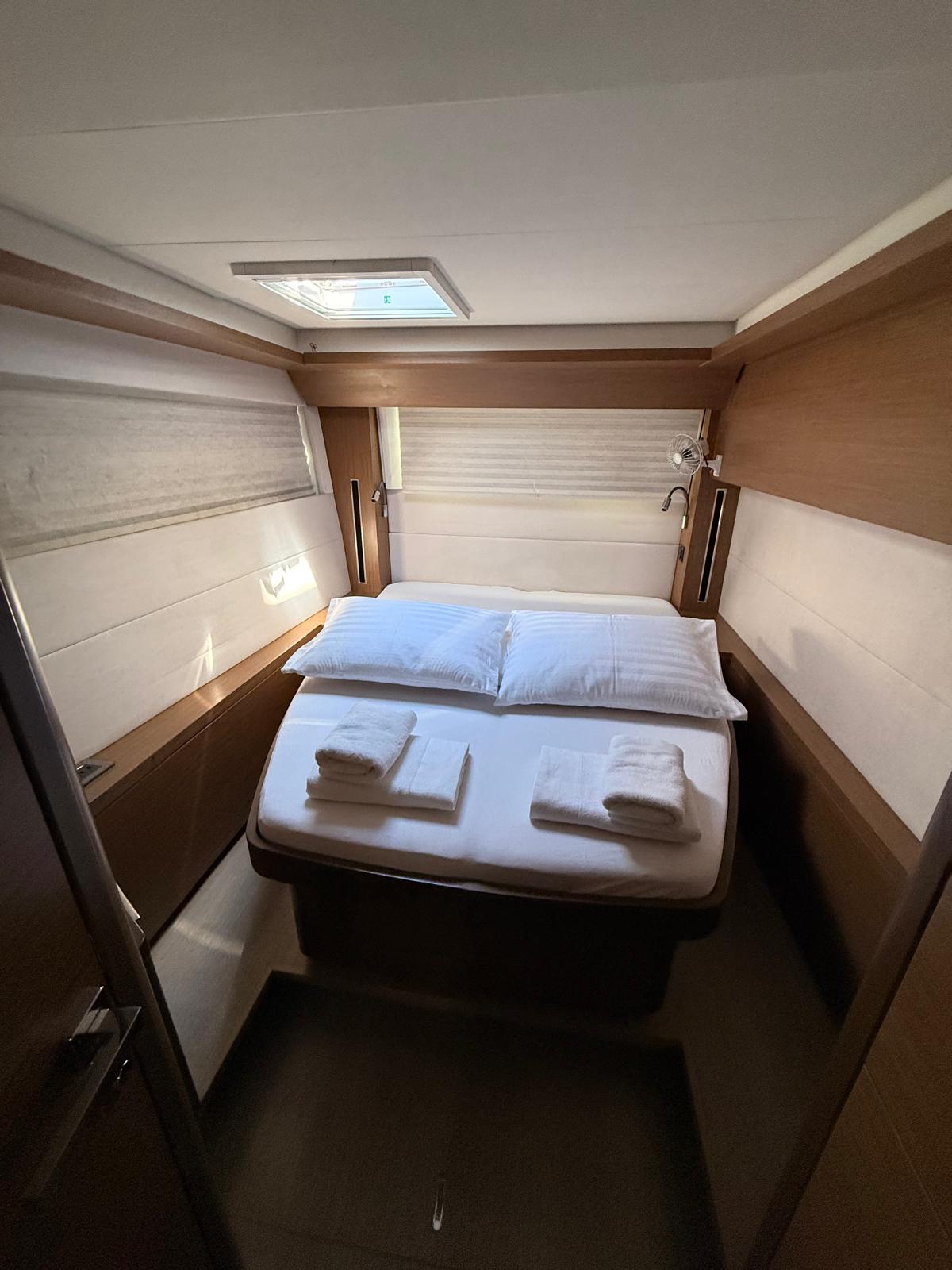 Lagoon 50 - 6 + 2 cab. — photo 9