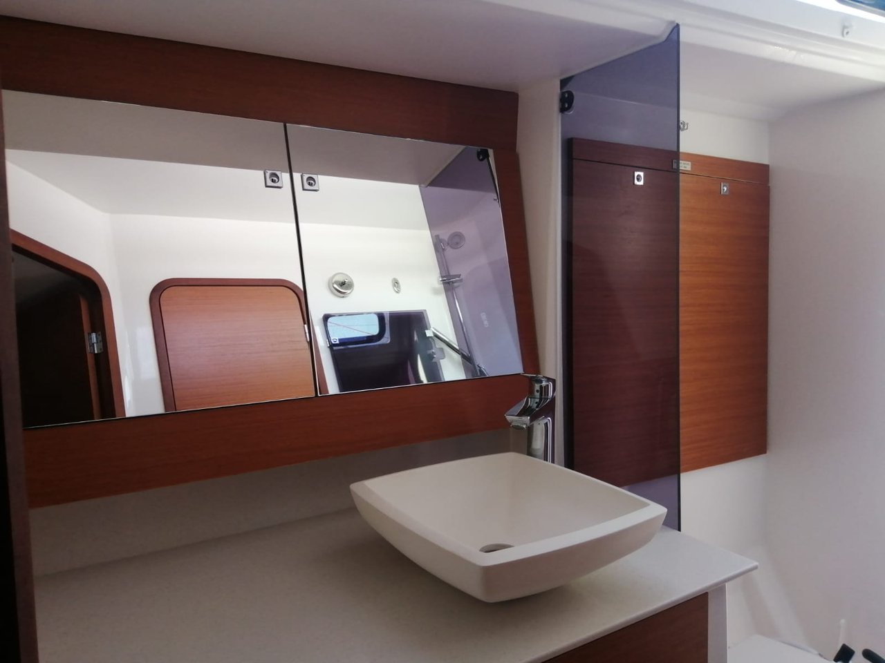 Dufour 520 GL — photo 12
