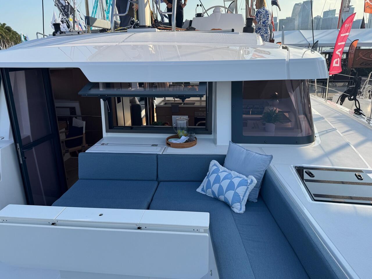Bali 4.6 - 4 cab. OW — photo 1