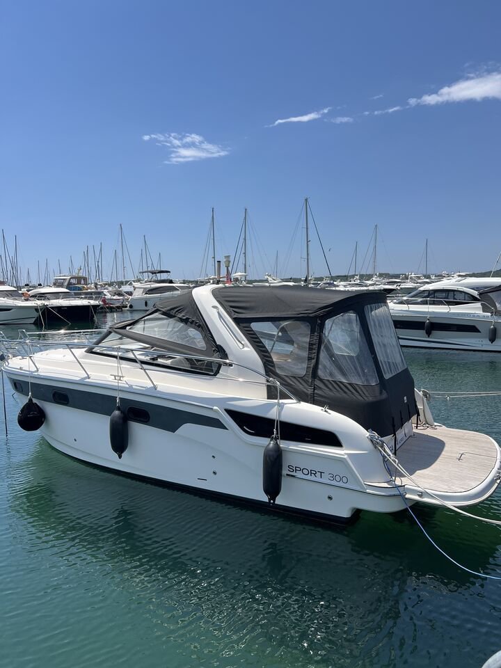 Bavaria Sport 300 — photo 6