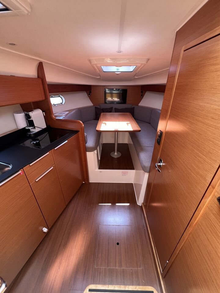 Bavaria Sport 300 — photo 15