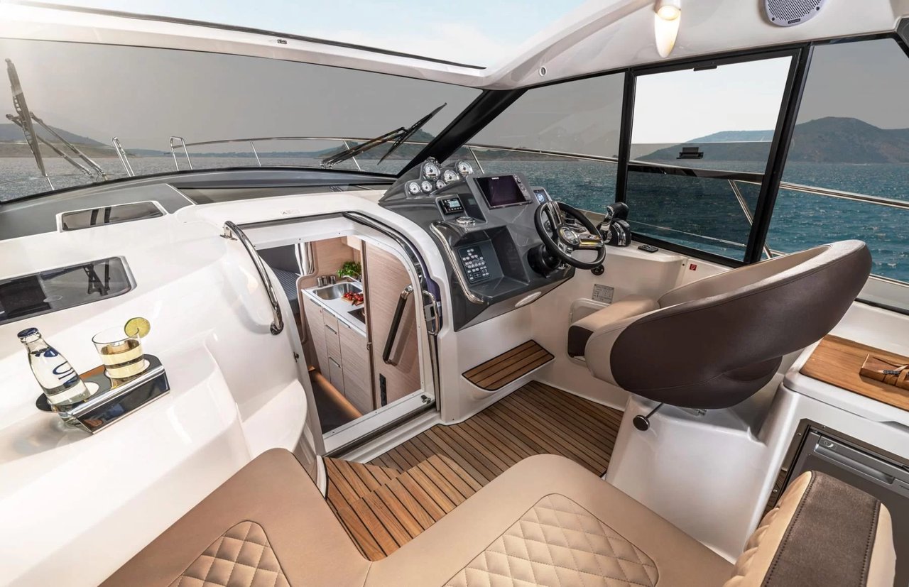 Bavaria 33 Sport HT — photo 13