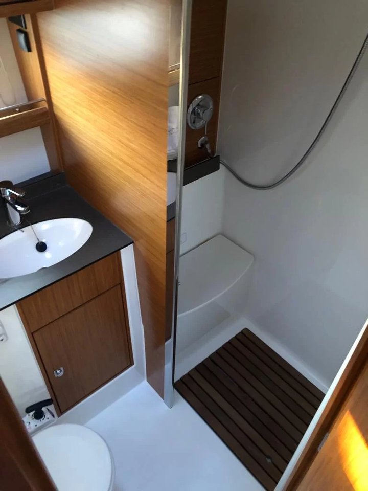 Bavaria Sport 39 HT — photo 16